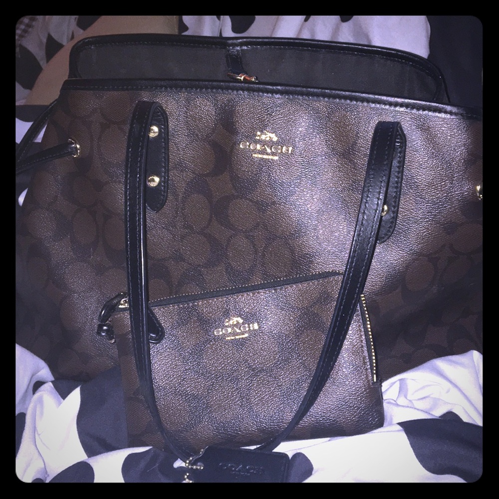 Coach purse and wristlet